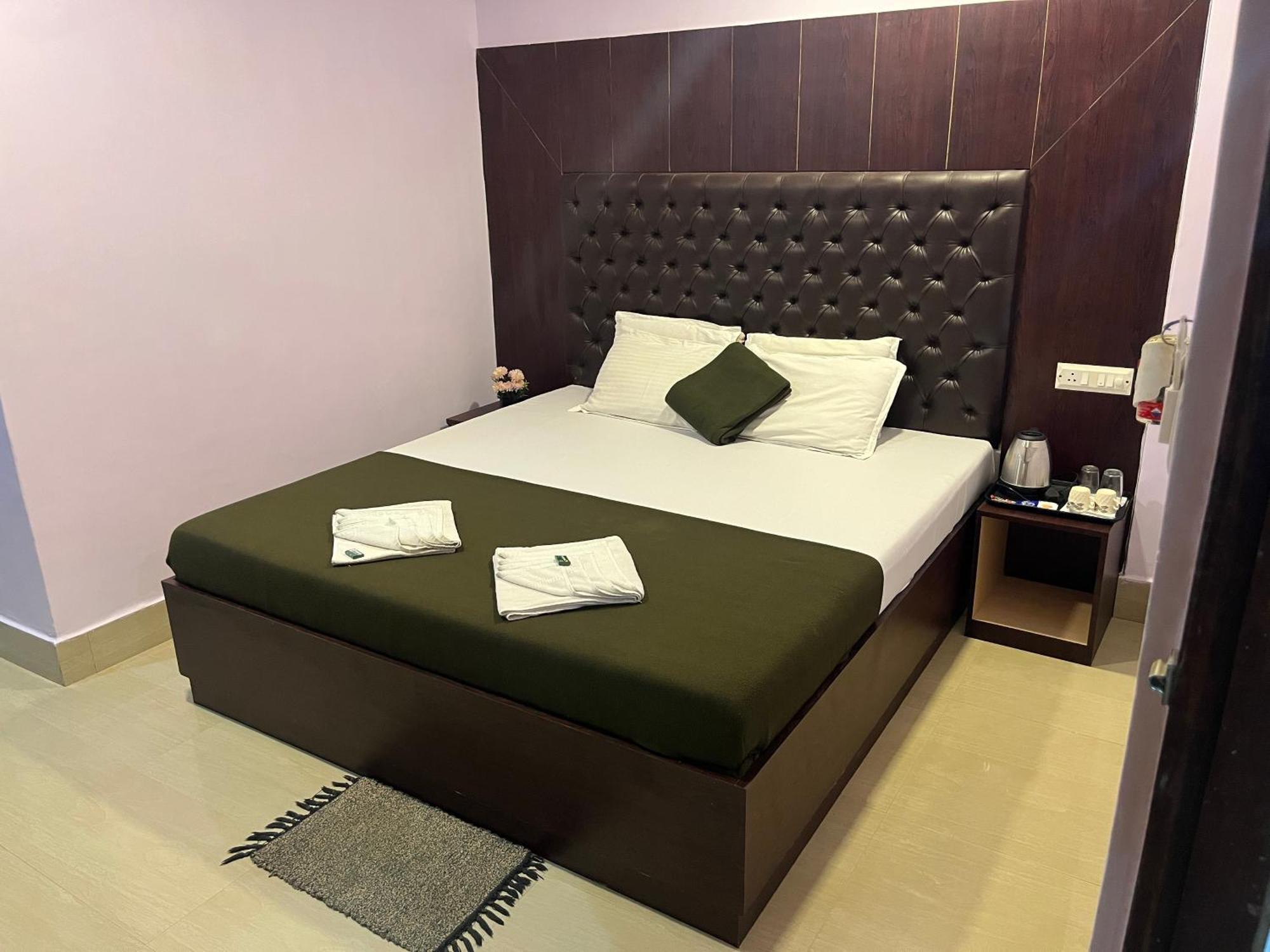 Purnima Residency Hotell Lakshmanpur Eksteriør bilde