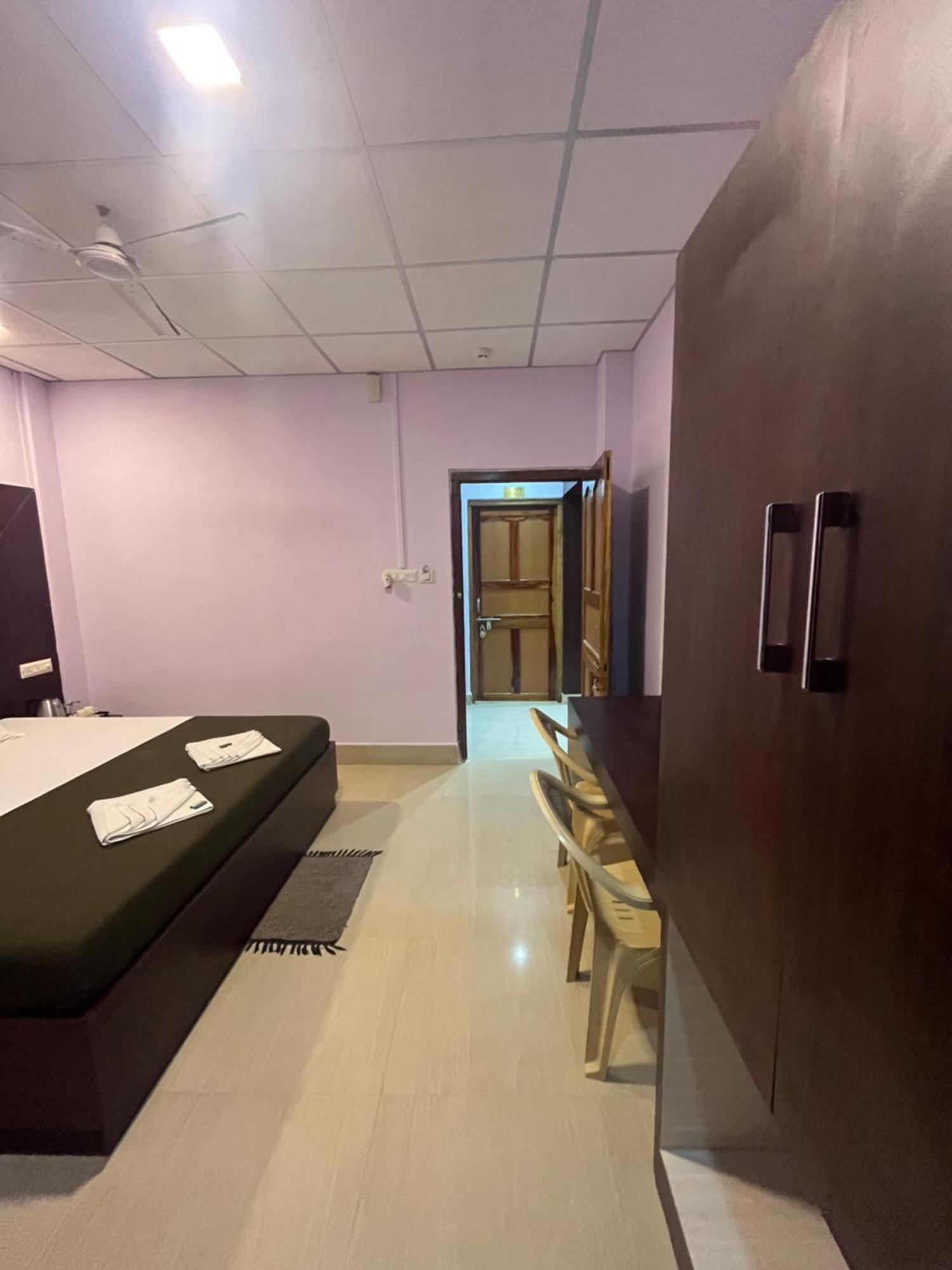 Purnima Residency Hotell Lakshmanpur Eksteriør bilde